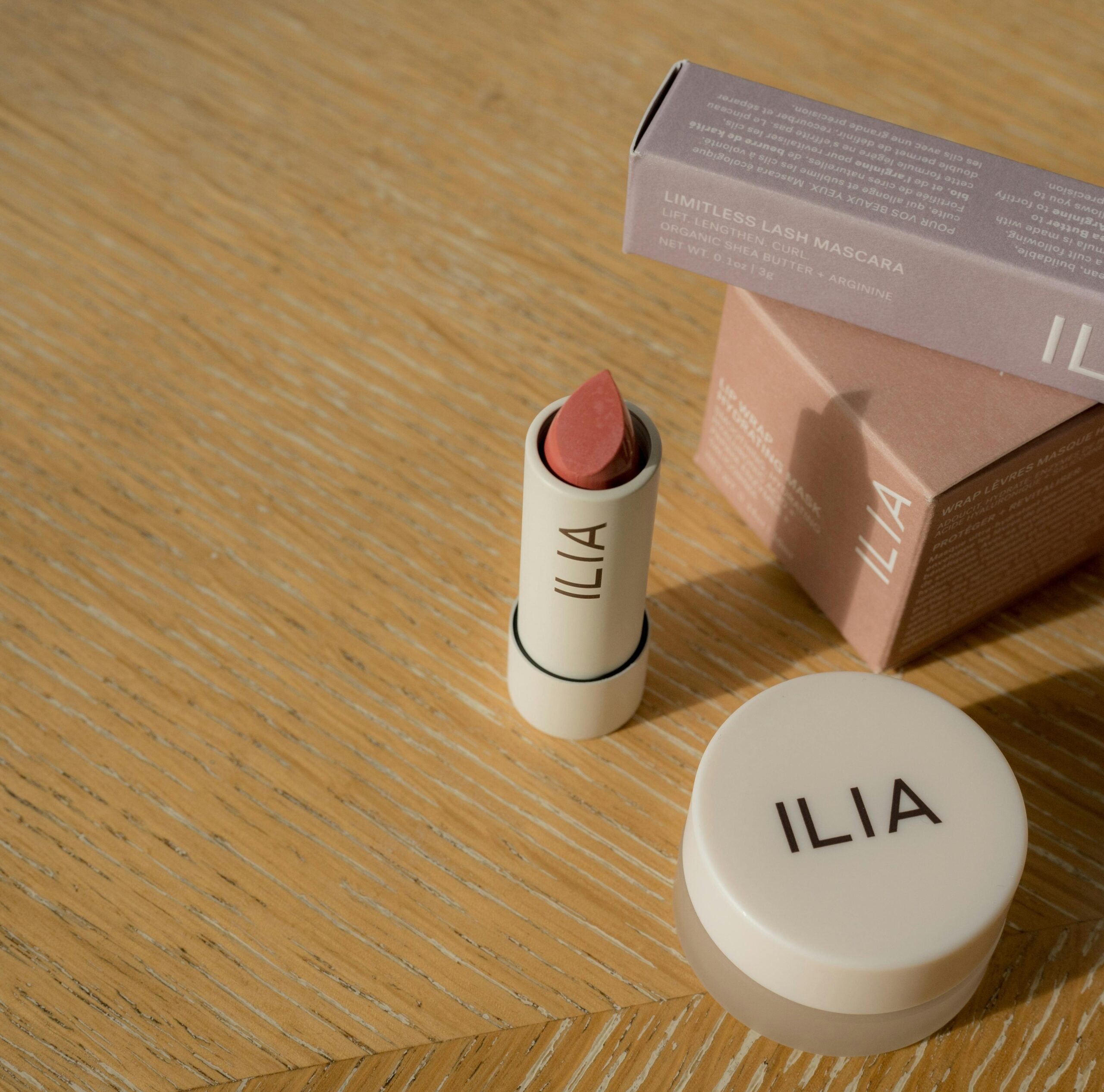 ILIA,natural makeup